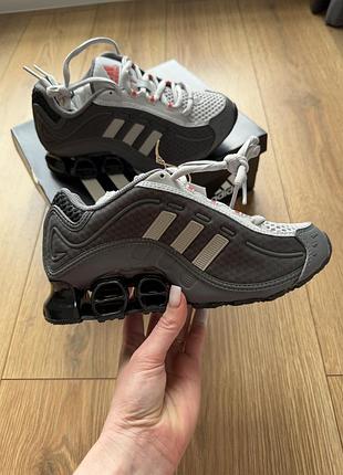 Дитячі кросівки adidas megaride оригінал 23.4 см 36 us4 для хлопця унісекс