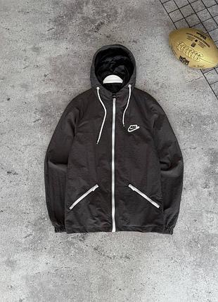 Стильная и качественная ветровка nike