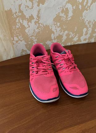 Жіночі кросівки nike