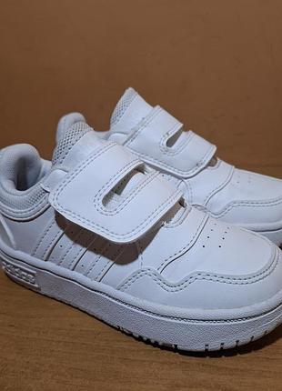 Детские фирменные кроссовки adidas