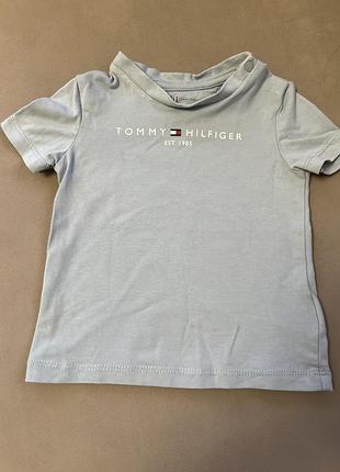 Оригінальна блакитна (бейбі блу) базова футболка tommy hilfiger baby (3–6 міс)