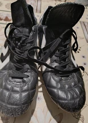 Футбольные бутсы hummel