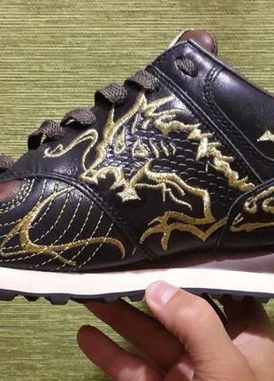 Коллекционный New Balance 550 Lakers Purple "hungry dragon" оригинал, 153-я пара из 574 выпущенных