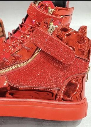 Хайпоти giuseppe zanotti 2