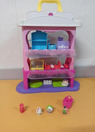 Игровой набор «торговый центр»
&nbsp;shopkins tall mall&nbsp;с аксессуарами