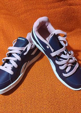 Стильные кроссовки reebok