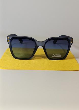 Vintage style - sunglasses for women
