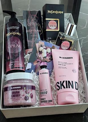 Женский подарочный набор косметики в подарок