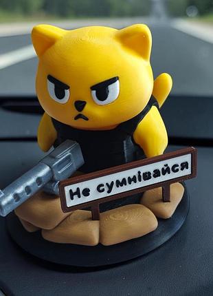 Декоративный котик на панель авто мюррчик, не сомневайся