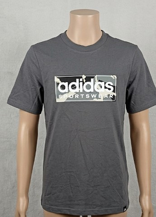 Подростковая футболка adidas sportswear graphic tee.
артикул: ix5232. 100% хлопок (cotton)13-14 лет (рост 164 см) страна производитель пакистан,оригинал