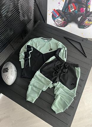 Спортивний костюм nike