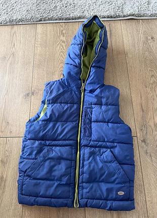 Zara boys , безрукавка 5/6 років