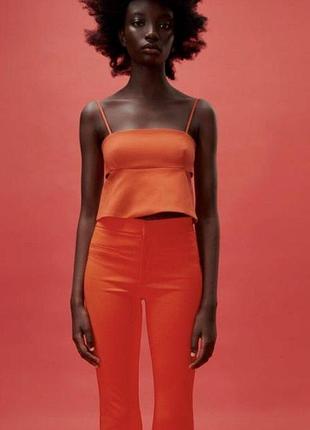 Zara топ з вирізом на талії та бретелями