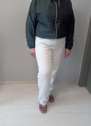 Белые джинсы wide leg