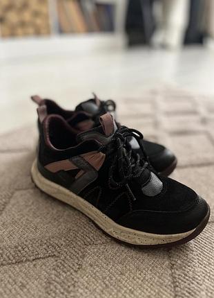 Кросівки geox