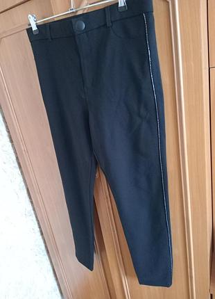 Чорні жіночі брюки zara

usa eurxl usaxl mex32 made in myanmar (burma)