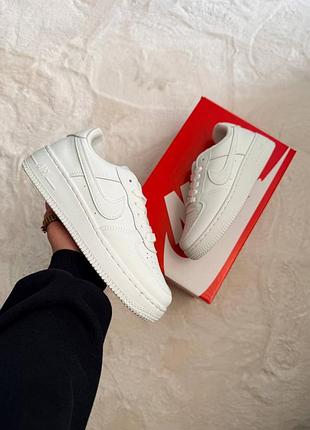 Кроссовки nike air force белые
