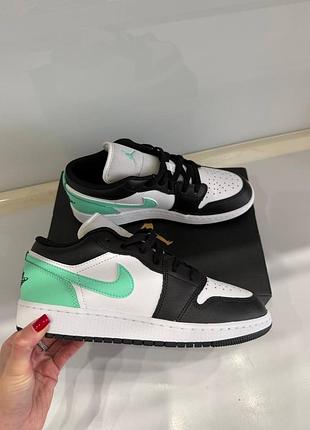Кросівки nike jordan