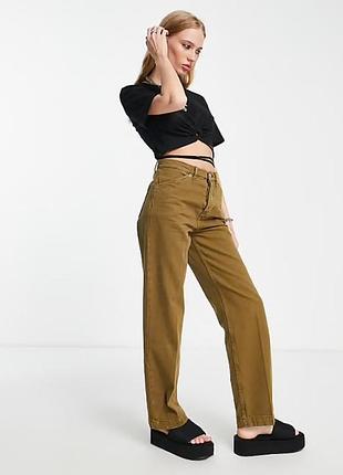 Чорна жіноча бавовняна футболка кроп топ бренд bershka