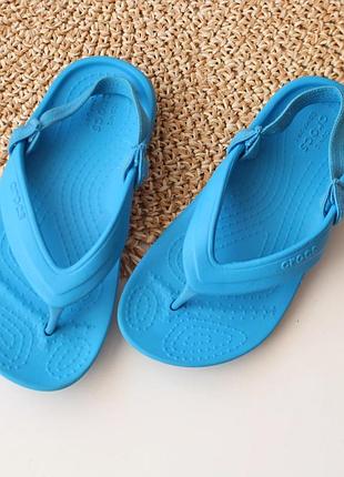 Шлепанцы вьетнамки crocs с резинкой для фиксации размер c10