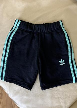 Adidas original фірмові шорти 7-8 років ріст 128 стан нових, двонитка