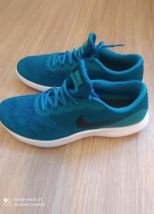 Чудові кроссівки nike великий рлзмір