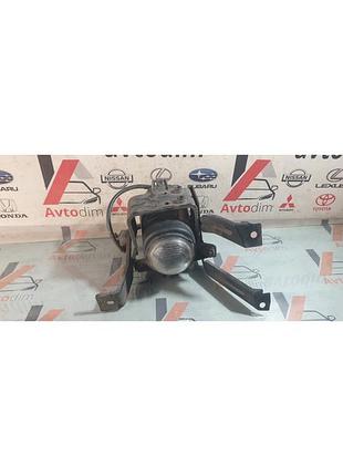 Протитуманна фара права mr179502 mitsubishi carisma дорестайл