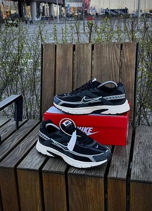 Кросівки nike initiator