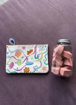 Косметичка ipsy, спонжі для макіяжу