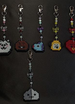 Брелоки с персонажами bt21