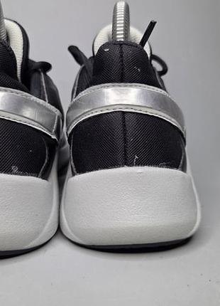Кроссовки nike legend essential 2 4