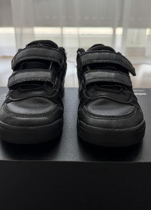 Кросівки adidas 28 розмір.