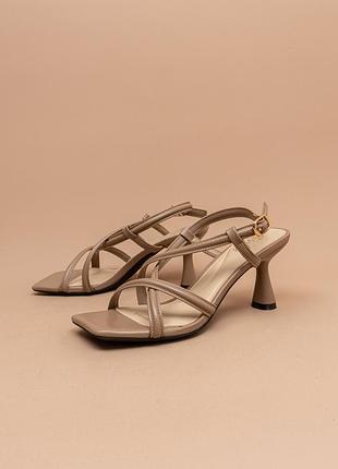 Женские босоножки каблук кожаные бежевые 35-40 женккие босоножки кожа betsy 4021308