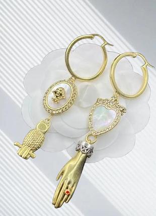 Сережки олександр макквін asymmetric hand&skull drop earrings люкс якість