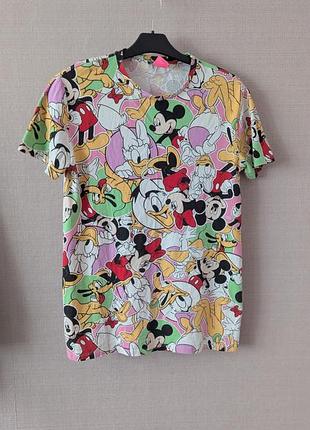 Яскрава футболка disney zara з мультяшним принтом – тренд літа