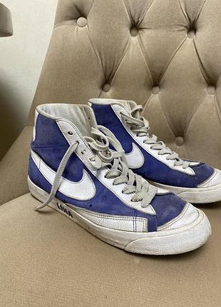 Кеды nike кроссы яркие сине белые замш с кожей размер 40,5 длина подошвы 28