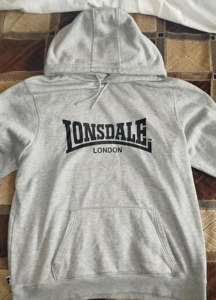 Худи от бренда lonsdale
