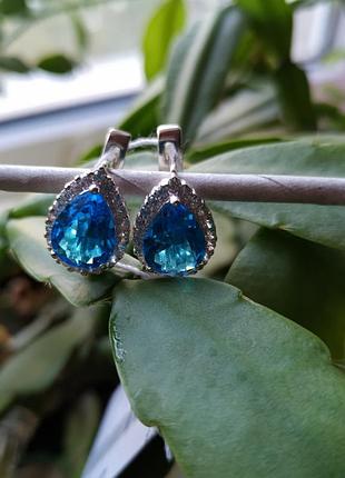Серьги из серебра с фианитами