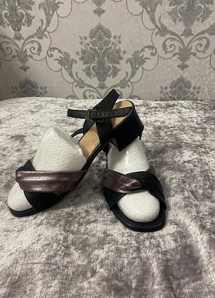 Босоніжки жіночі lasocki