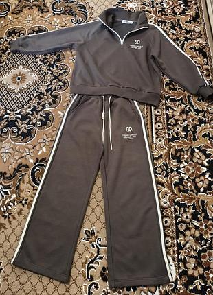 Спортивный костюм s бренда new fashion