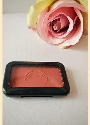 Румяна the body shop colourings цвет чайная роза.