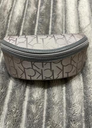 Чохол для окулярів calvin klein, б/у