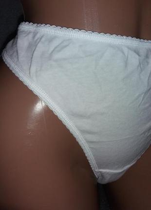 Білі стрінги великого розміру