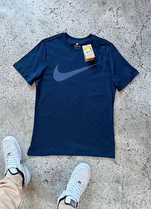 Чоловіча футболка nike , темно синя футболка найк