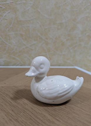 Статуетка фігурка керамічна мініатюрна качечка , вінтажна