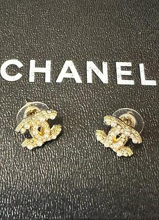 Сережки лого шанель chanel