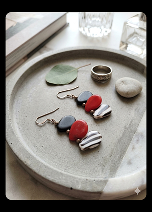 Стильні довгі сережки з підвісками "zebra style"