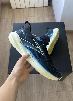 Кросівки brooks