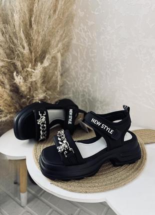 Босоножки для девочек 🖤🏵️