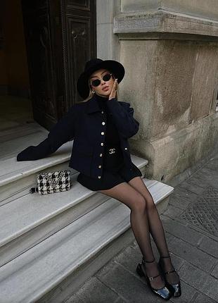 Классный укороченный темно синий жакет из плотной ткани zara
💫💫💫💫💫💫💫💫💫💫💫💫💫